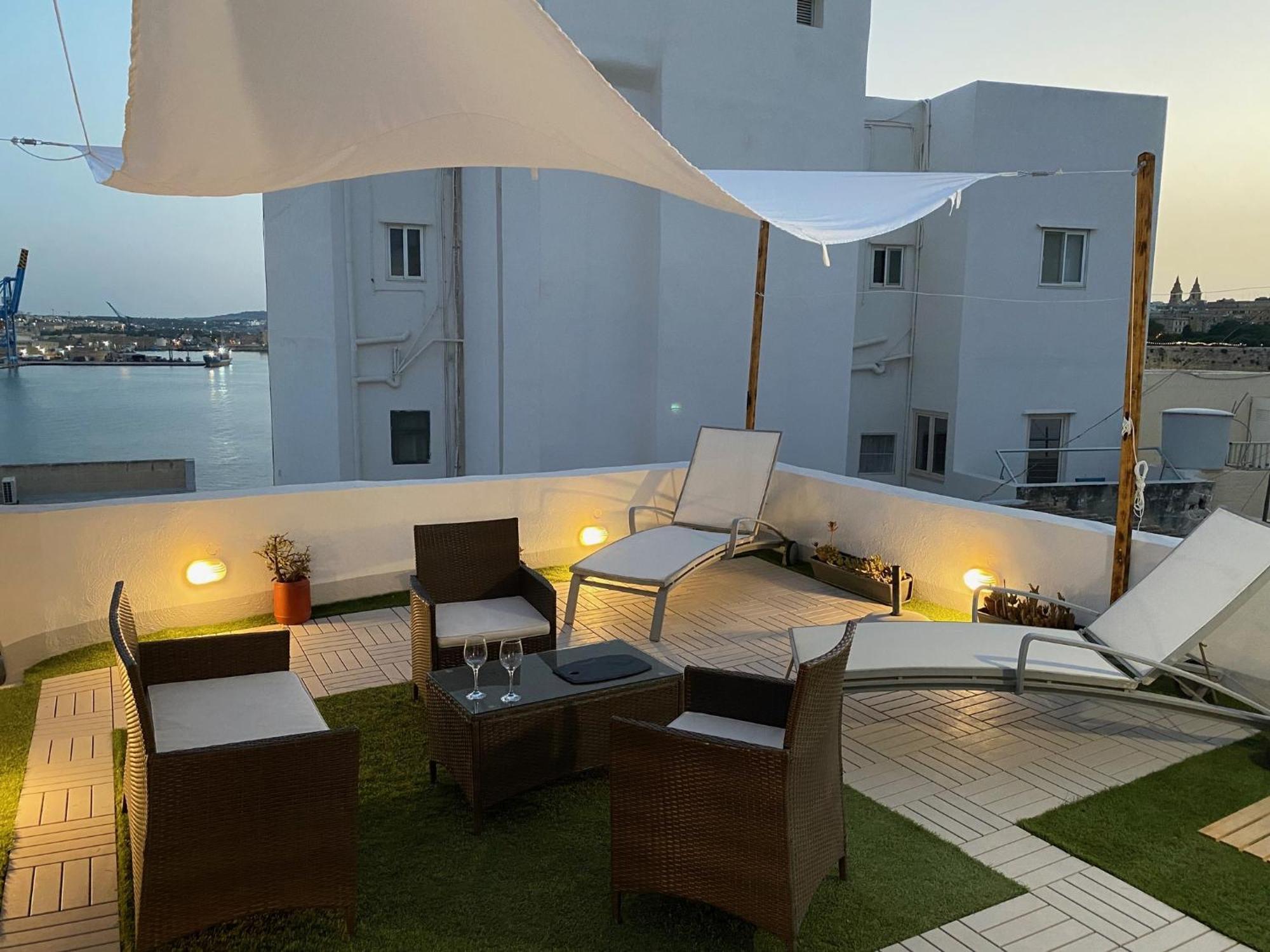 Traditional Maltese Townhouse - Close To Sea *