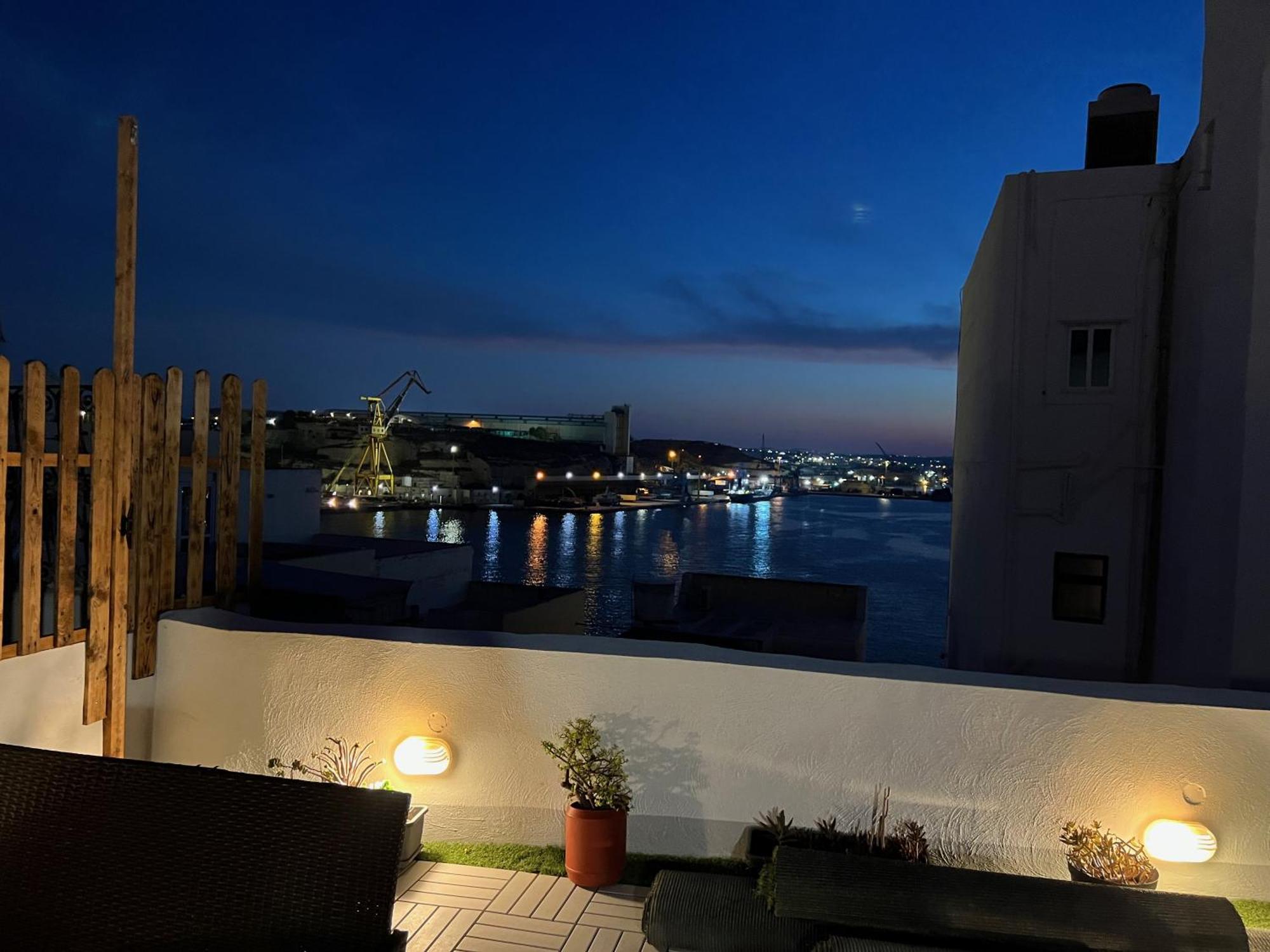 Traditional Maltese Townhouse - Close To Sea Holiday home *